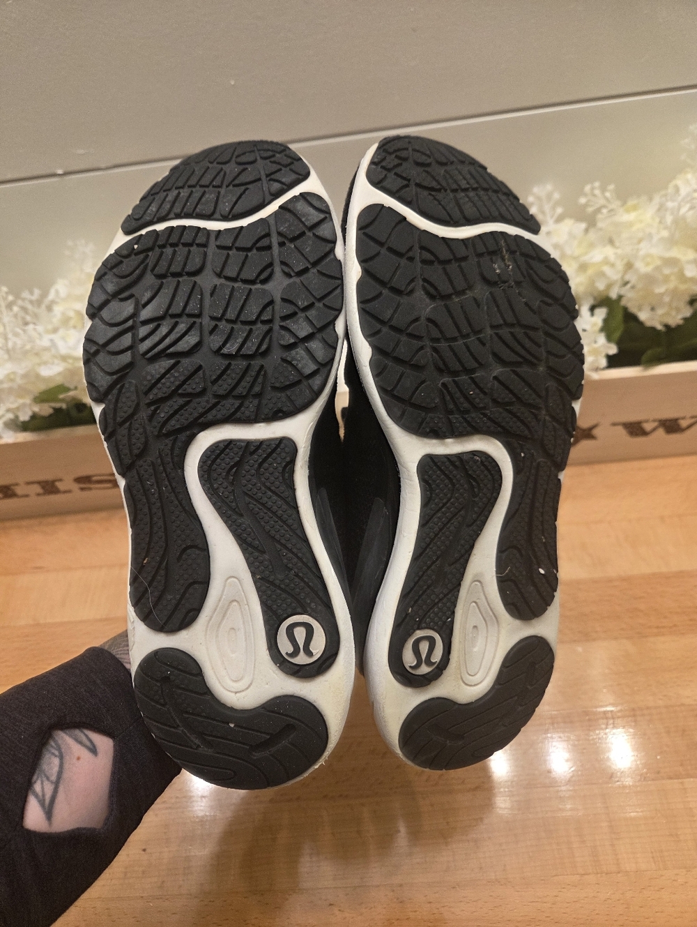Lululemon Blissfeel 2 Women's Running Shoe Black /Asphalt Grey/ Light Vapor Sz 8 - Picture 9 of 9